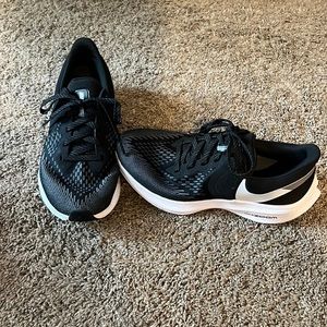 Women’s Nike Zoom Winflo size 7.5 running shoes